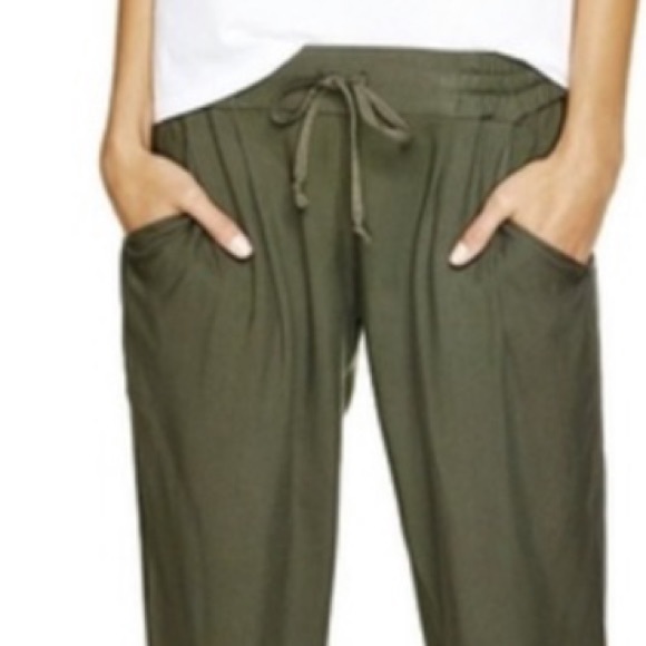 Aritzia green ion pants - Picture 2 of 4